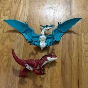 Zuru Flying and Walking Dinosaur Action Figure Set, makes Noises
